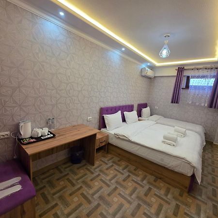 Samarkand Imron Hotel Buitenkant foto