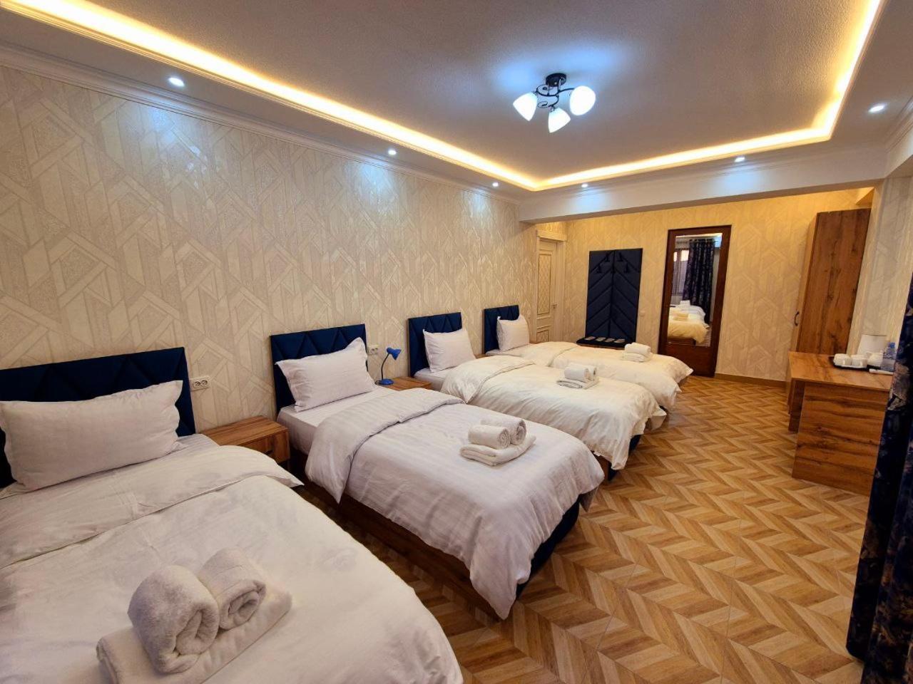 Samarkand Imron Hotel Buitenkant foto