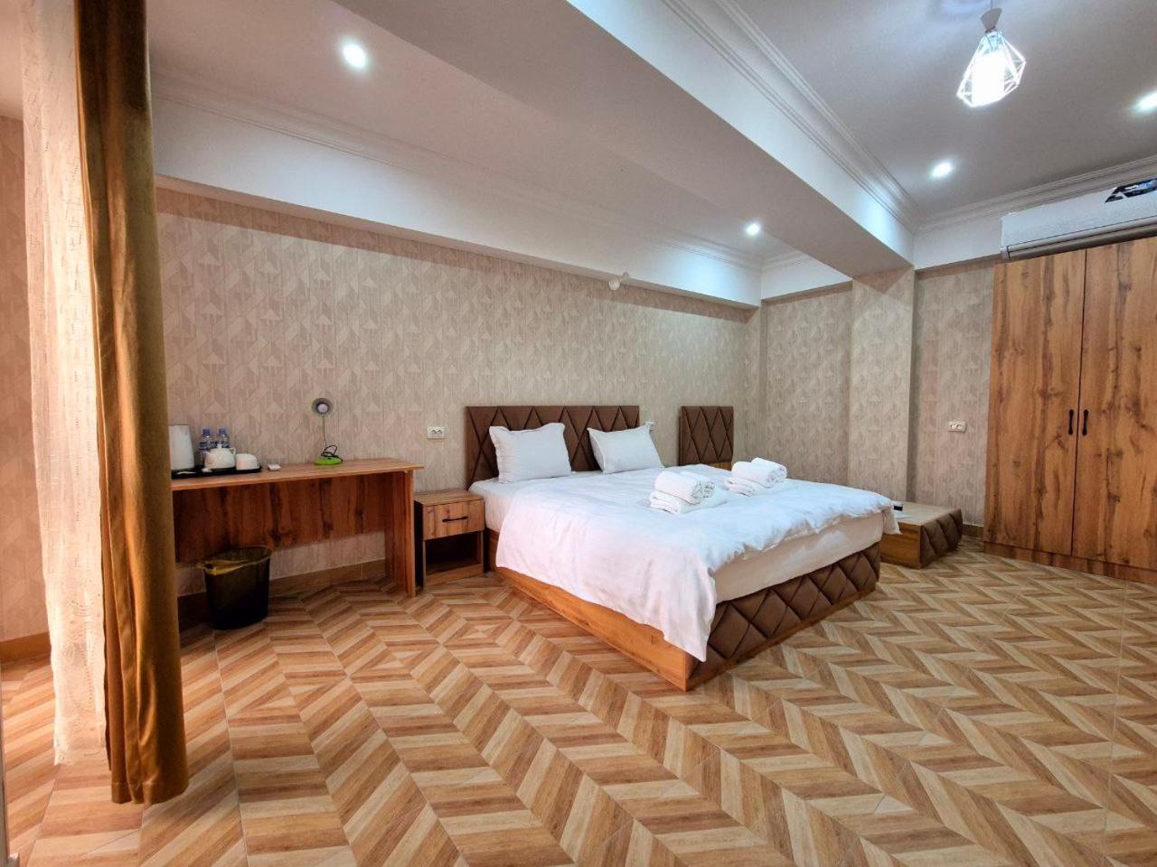 Samarkand Imron Hotel Buitenkant foto
