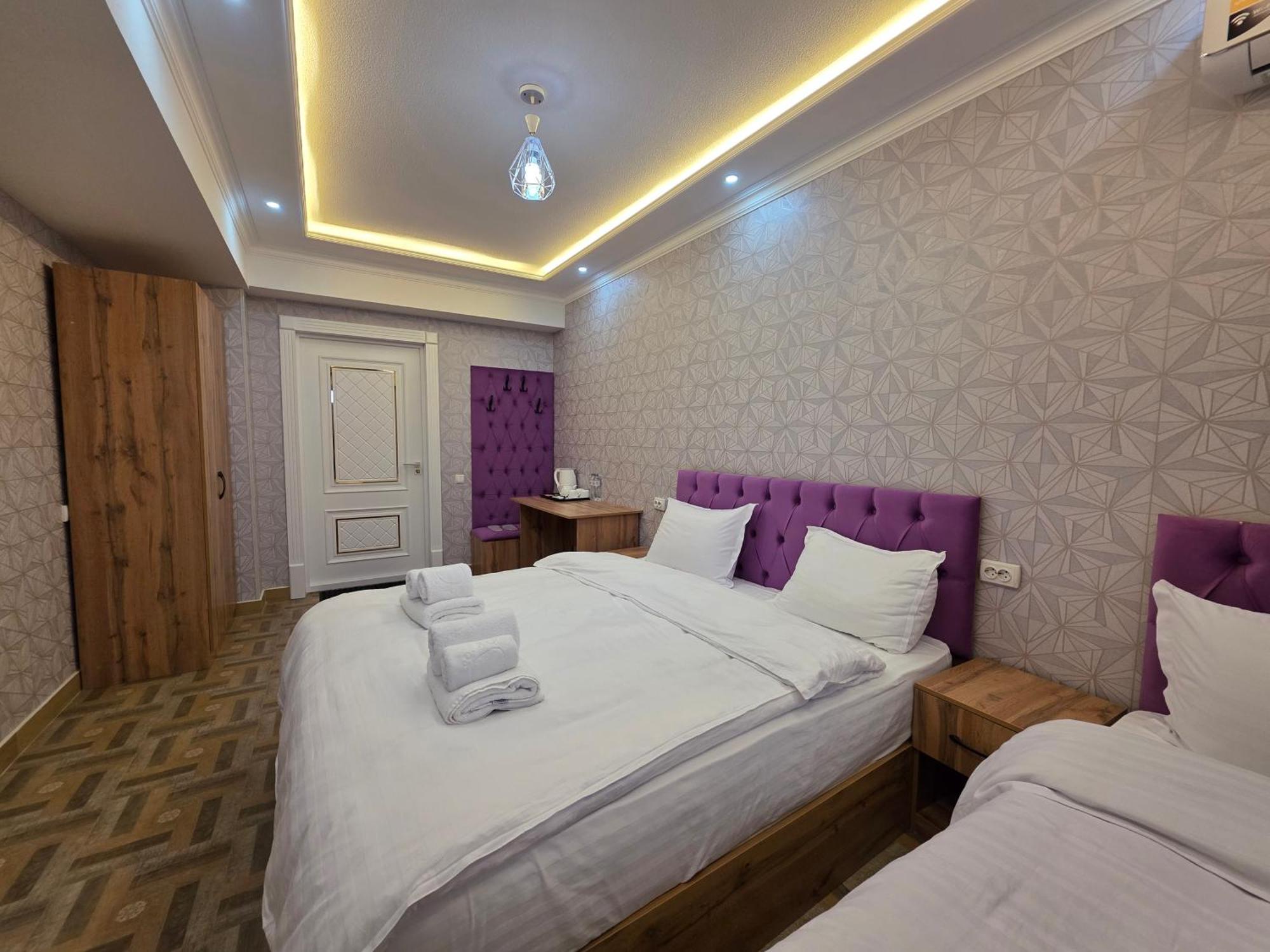 Samarkand Imron Hotel Buitenkant foto